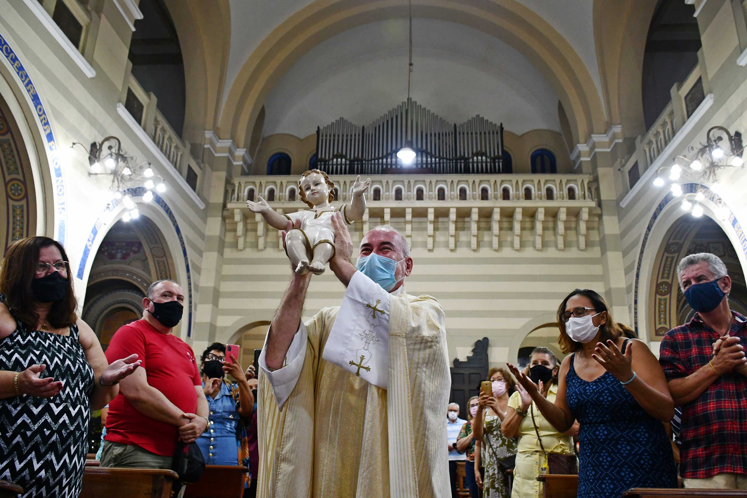 Veja as fotos da Missa da Vigília de Natal no Santuário Basílica