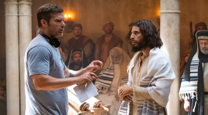 Série “The Chosen” impacta a alma do próprio elenco: “Jesus está